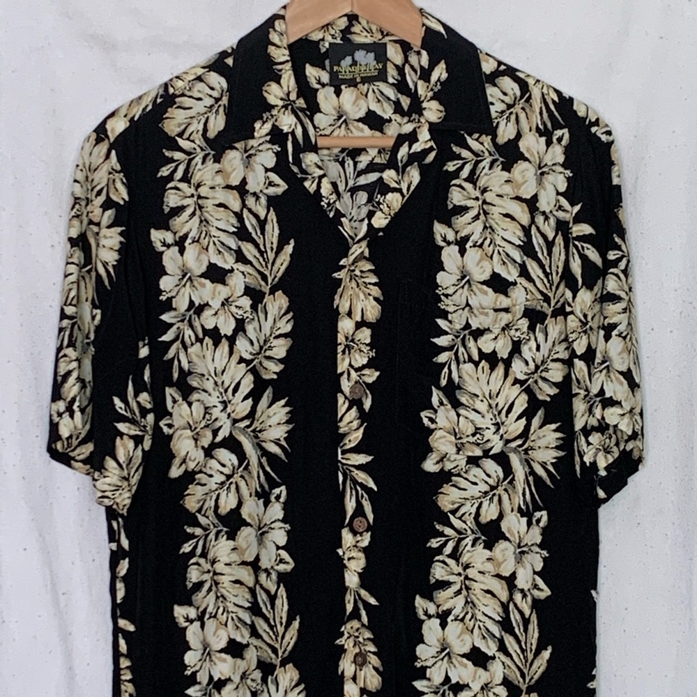 Paradise Bay Made In Hawaii Button Down Shirt